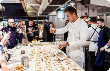 Семейный формат Наши эксперты разработают продающее меню под ключ с учетом ваших пожеланий, актуальных трендов, специфики вашего региона и запросов ЦА. Кроме того, мы предлагаем создание авторского меню от шефов Novikov Space.